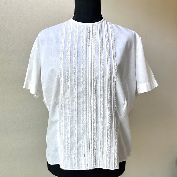 1960s Judy Bond white blouse, secretary blouse, size large