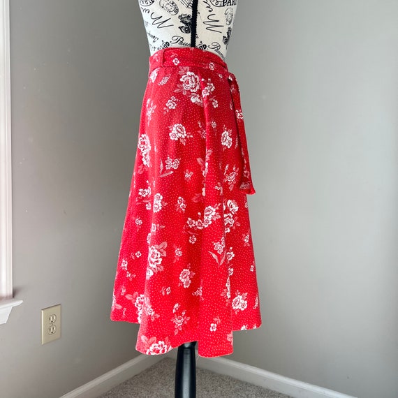 1970s red skirt with white flowers and waist sash… - image 3