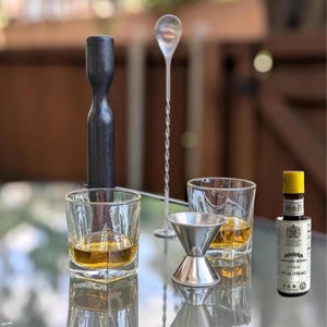 Old Fashioned Bourbon Whiskey Gift Set - Whiskey Lover's Basket