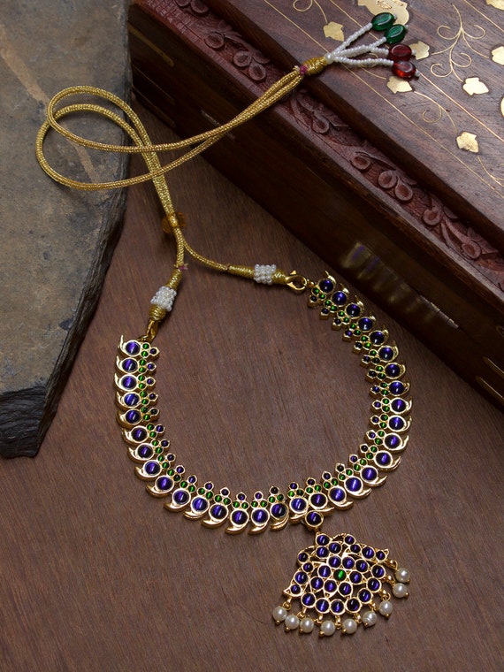 Blue kemp necklace deals