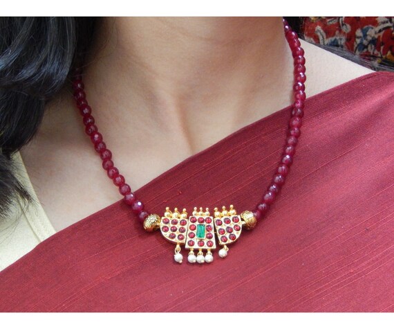 Handmade High Quality Maroon and Green Kemp Temple Design Motif