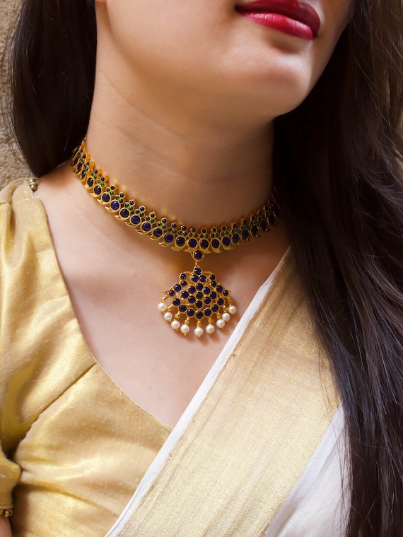 Blue kemp hotsell necklace