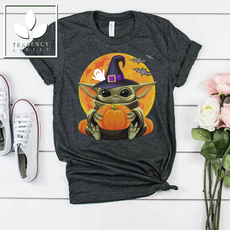 The Mandalorian Neues Video Zeigt Baby Yoda Von Seiner