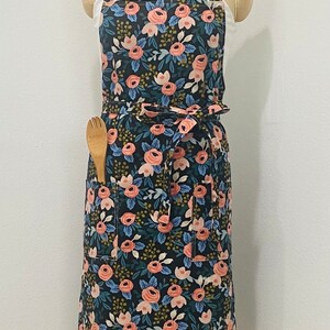 Bib Apron in Rifle Garden Party Rosa Floral in Black Canvas with Pockets and Adjustable Neck Strap (Style modeled in photos)