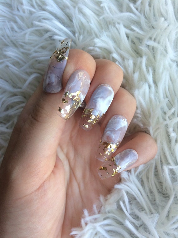 Gel nails; grey with gold glitter | Gold gel nails, Gold glitter nails,  Xmas nails