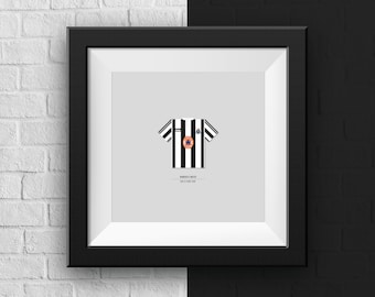 Koszulka domowa NEWCASTLE UNITED – 1995-97. Newcastle United, Retro, Piłka nożna, Piłka nożna, Koszulka, 9x9", Sztuka ścienna