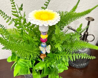 Daisy Garden Stake, Beaded Plant Stake, Mothers Day, Birthday, Plant Lover Gift