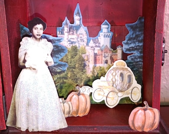 Diorama di Cenerentola con orologio: arte delle fiabe