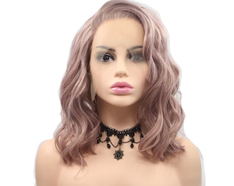 Pruik met kort krullend kant