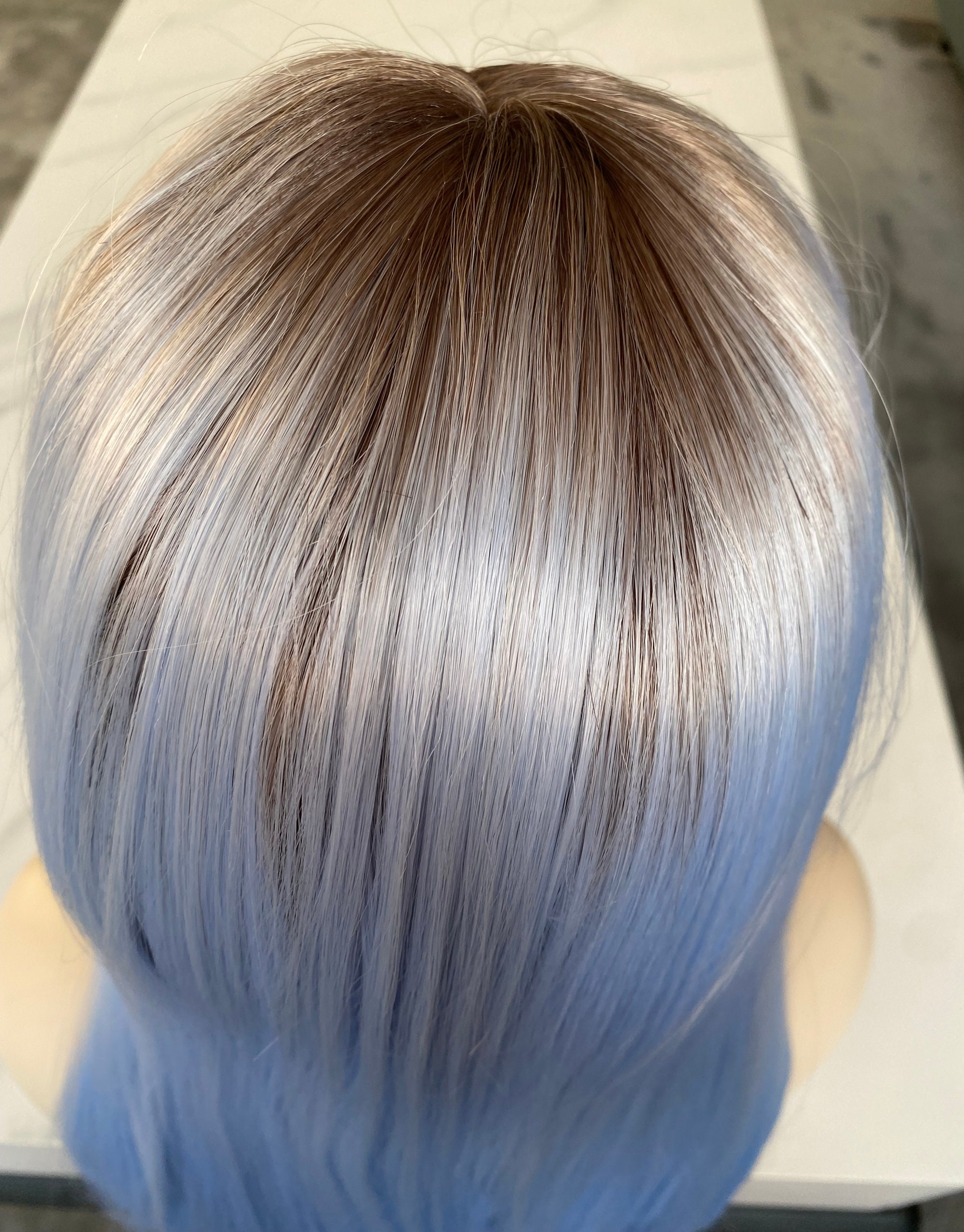 Blaue Ombre Lace Front Perücke – Lang, Glatt, Mit Dunklen Wurzeln, 24 Zoll, Hitzebeständig