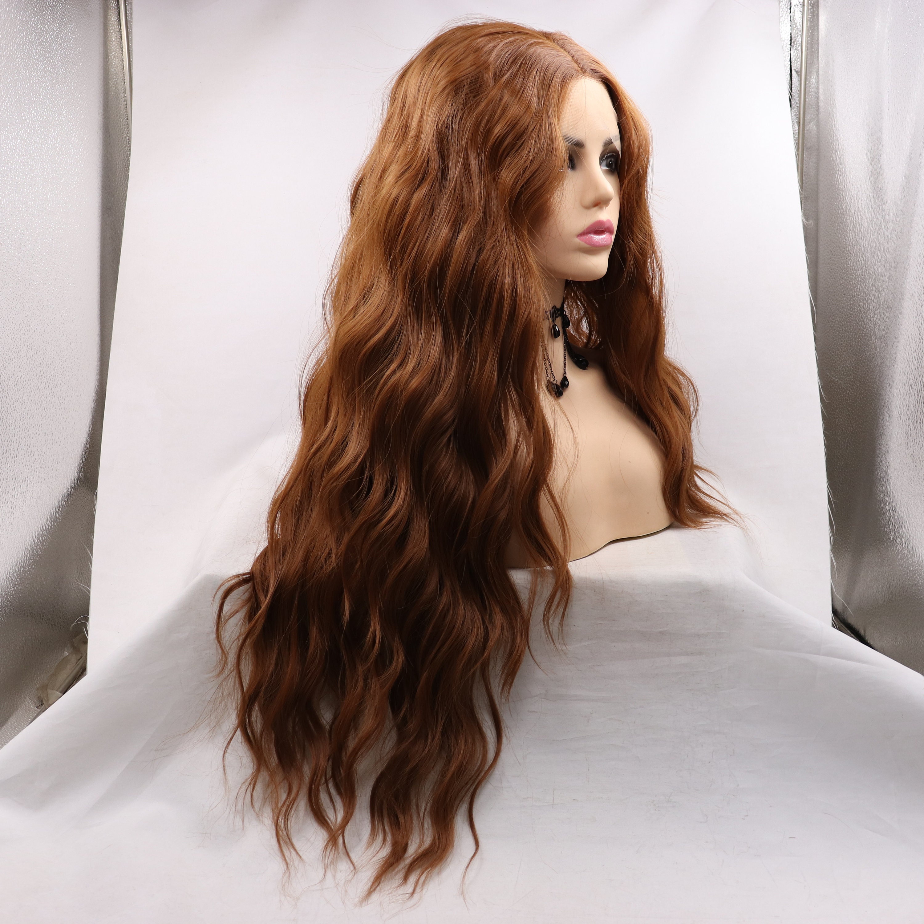 Dynamic Long Wavy Wig Wallpaper for Desktop Dynamic Long Wavy Wig Wallpaper for Desktop