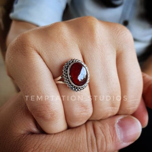 Natural Garnet Ring, 925Sterling Silver Ring, Statement Ring, Alternate Engagement Ring, Chic Jewelry, gift for her