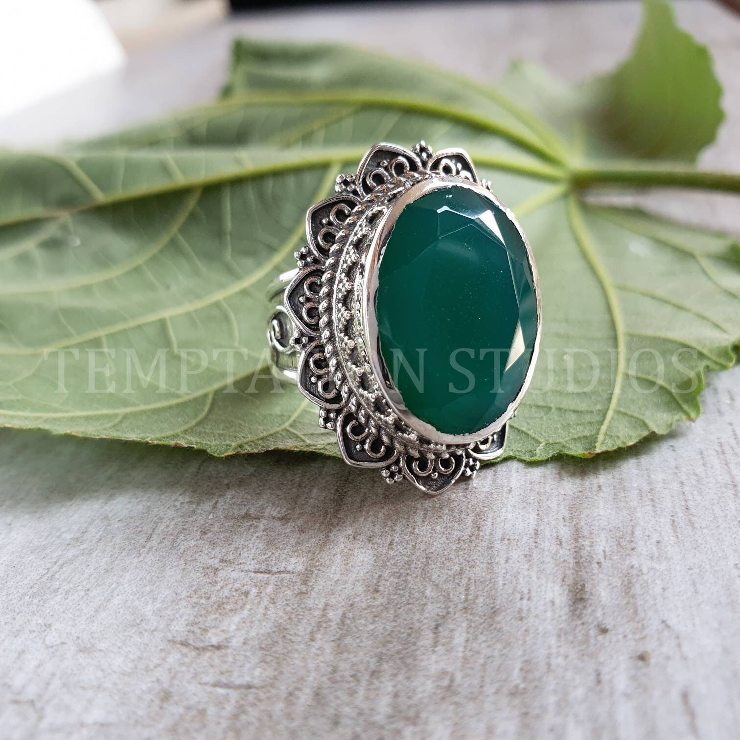 Green onyx natural real jemstone vase ③