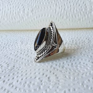 Natural Black Onyx Ring handmade in sterling silver, Birthstone jewelry, Bold Statement ring, christmas gift, crystal jewelry, Men&#39;s Ring