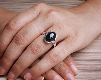 Natural Black Onyx Ring, Cute Sterling Silver Ring, Statement Ring, Alternate Engagement Ring, Chic Jewelry