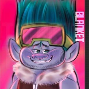 Puede incluir: Ilustración de un personaje Troll con pelo azul, que lleva gafas y una chaqueta marrón con cuello de piel. La palabra "BLANKET" está escrita verticalmente en el lado derecho de la imagen. El fondo es rosa brillante.