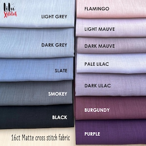 Pu&ograve; includere: Una collezione di campioni di tessuto per punto croce opaco da 16 fili in vari colori, tra cui grigio chiaro, grigio scuro, ardesia, fumoso, nero, fenicottero, malva chiaro, malva scuro, lilla chiaro, lilla scuro, bordeaux e viola. Il tessuto &egrave; in tessuto per punto croce opaco da 16 fili.