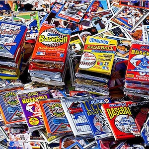 Räumungshaus - 100 UN-GEÖFFNETE Karten in brandneuen ungeöffneten Packungen & (25) lose Karten Ihres Lieblings-Baseballteams LOT