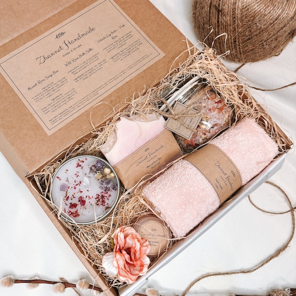 Luxurious 5-Piece Pamper Gift Set: Handmade Soap Bar, Bath Salts, Scented Candle, Lip Balm & More - Perfect Christmas Gift!