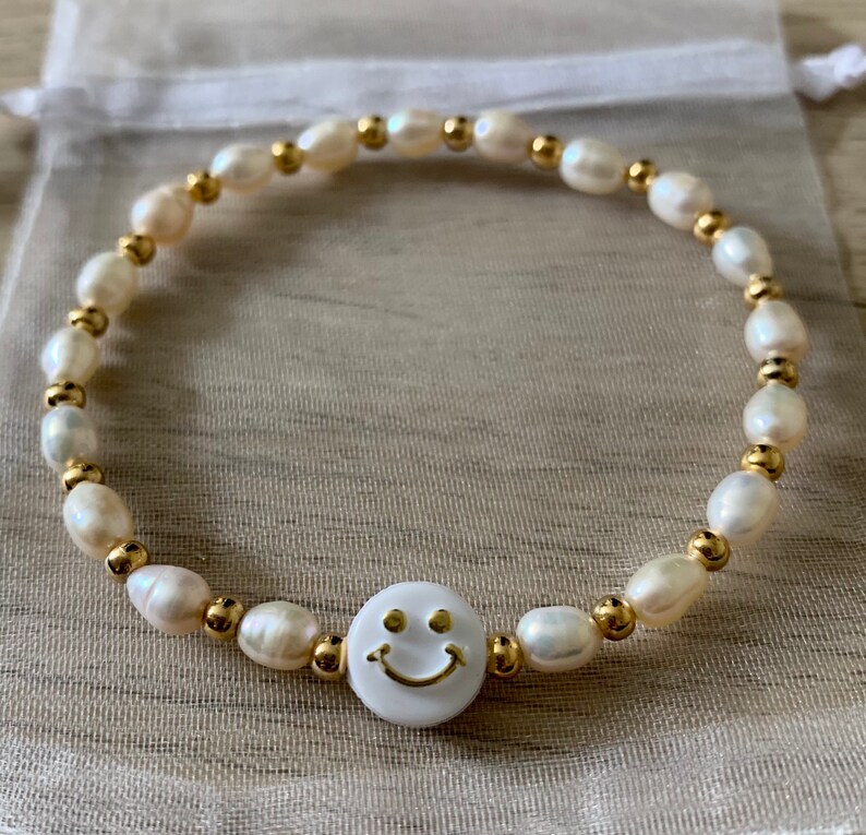 White Gold Smiley Face Pearl Beaded Bracelet