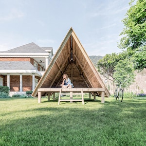 8x10 AフレームプレイハウスDIY木製シェルター子供とペットのための木工プラン