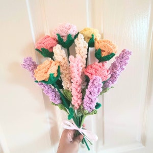 Crochet bouquet,flower gifts,pastels,lavender, handmade bouquet, daisies,roses, housewarming gifts, graduation gifts, gift for best friends.