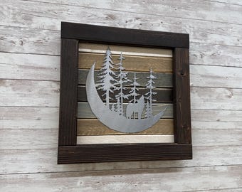Wolf Wall Art / Wood and Metal / Cabin / Hunting / Outdoors / Weathered Wood / Wisconsin / Wall Decor / Rustic / Howling moon / Gift for him