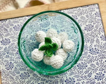 Crochet set of mozzarella balls for making fun dishes, pretend play food, eco-friendly gift, children's kitchen accessories.