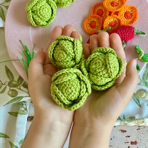 Coles de Bruselas tejidas a crochet: Comida de juguete para niños, juguete en miniatura