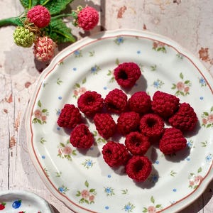 Crochet Raspberry: Cotton Play Food, Kitchen Decor