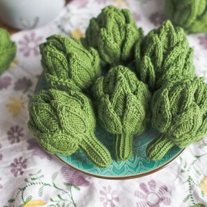 Knitted artichoke, pretend play food, educational toys for children's, educational toys, handmade toy. image 8