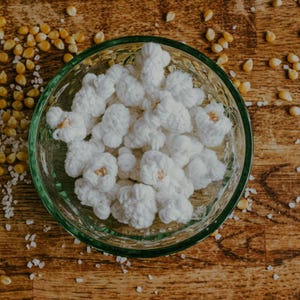Popcorn (25 Stück), gehäkeltes Lebensmittel-Set für Spielküche, Montessori pädagogisch wertvolles Spielzeug für Kleinkinder, handgemachte Dekoration.