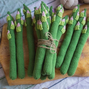 Knitted asparagus for kids kitchen, pretend play food, art food, fiber art, Montessori educational toys, eco gift.