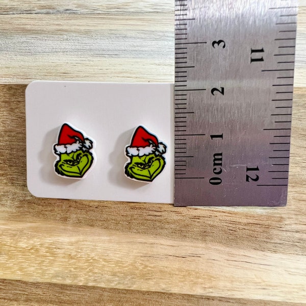 1cm acrylic Christmas studs