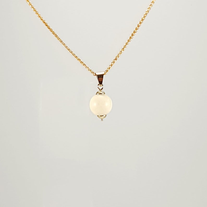 Vintage Ivory /& 9ct Gold Pendant