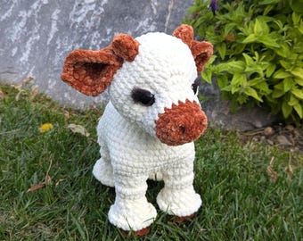 White Baby Cow Crocheted Plushie, Ready To Ship Christmas Toy, Mini Highland Cow Baby Calf, White and Brown Cow