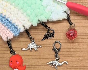 Dino-Themed Set of 5 Stitch Markers for Crochet, Jumbo Chain Row Counters, Crochet Materials, Durable Place Keeper, Dinosaur Charm Tags