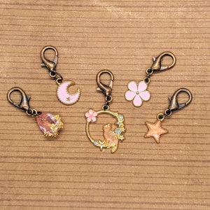 Star Cat-Themed Set of 5 Stitch Markers for Crochet, Knitting Jewelry, Stitch Findings, Crochet Notion Gift, Durable Stitch Counter Charms