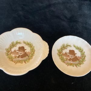 2 piatti Royal Doulton Winston Churchill (A402)