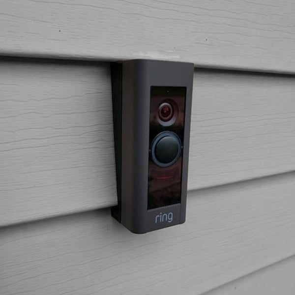 Ring Wired Doorbell Plus (anciennement Video Doorbell Pro) Support mural en vinyle pour bardage - Réglage de l'angle