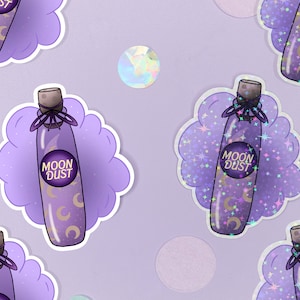 Puede incluir: Pegatinas moradas y doradas con una botella de polvo de luna. La botella está llena de purpurina y tiene una etiqueta morada que dice "Moon Dust".
