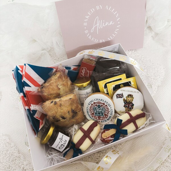 Kings coronation afternoon tea hamper / Home made /King Charles hamper/ bank holiday afternoon tea box / Brownie Hamper/ coronation day