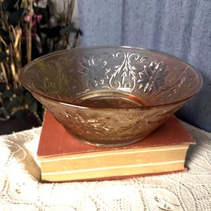 Indiana Glass Tiara Pink/Peach Serving Bowl
