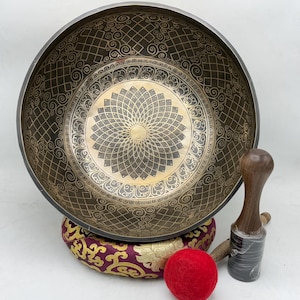 18 Zoll Große Stehfüße Therapie tibetische Klangschale-Ästhetisches Design-Tiefe Resonanz Klangvibrationen-Made in Nepal-Bester Klang Heiler