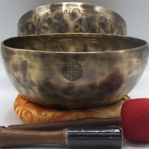 Full Moon Tibetan Singing Bowl Set: Handmade in Nepal, Sound Therapy