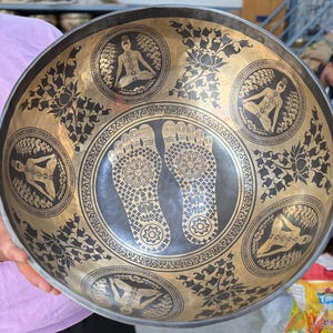 15 inches to 24 inches Large Hand beaten Standing foot Tibetan Singing bowl-Deep resonating sound quality-Made in Nepal-Best healing Bowl