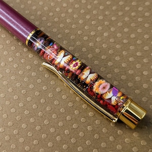 Butterflies float pen (warm tones)