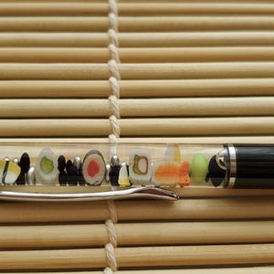 Sushi roll float pen