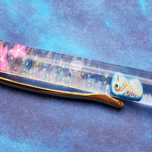 Seahorse float pen