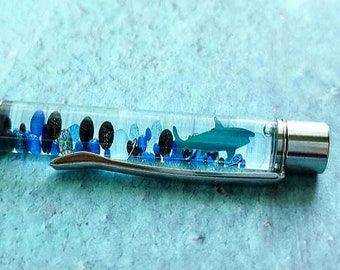 Shark float pen